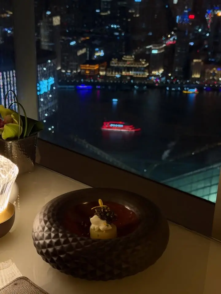 旺达上海街拍