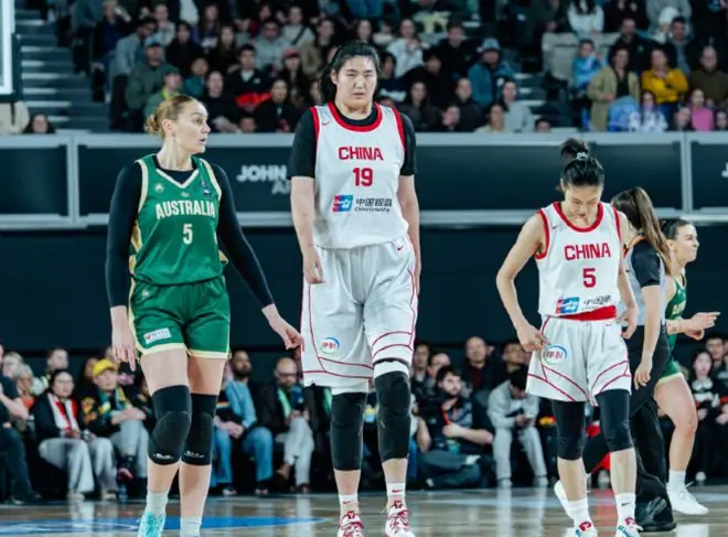 中国女篮热身赛现场